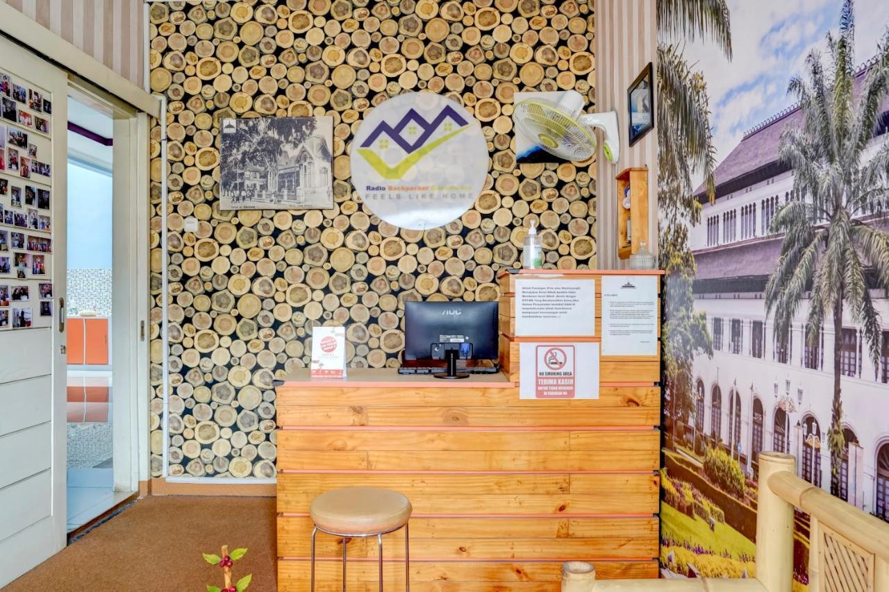 Radio Backpacker Guesthouse Syariah Bandung Exterior foto