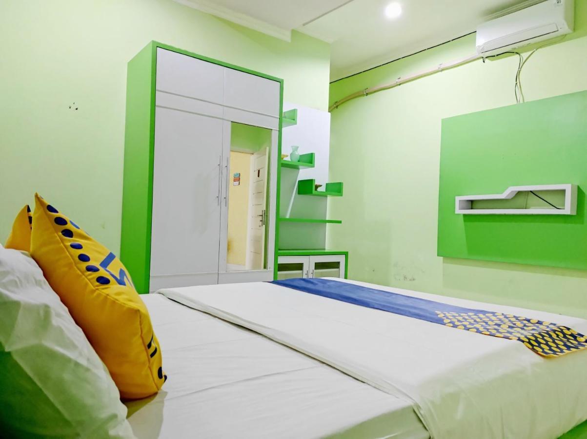 Radio Backpacker Guesthouse Syariah Bandung Exterior foto